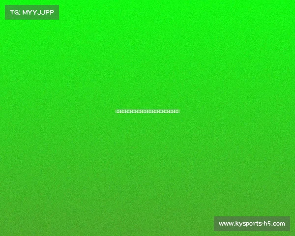 运动与时尚的结合：柳岩在网球场的超短裙造型引发热议！